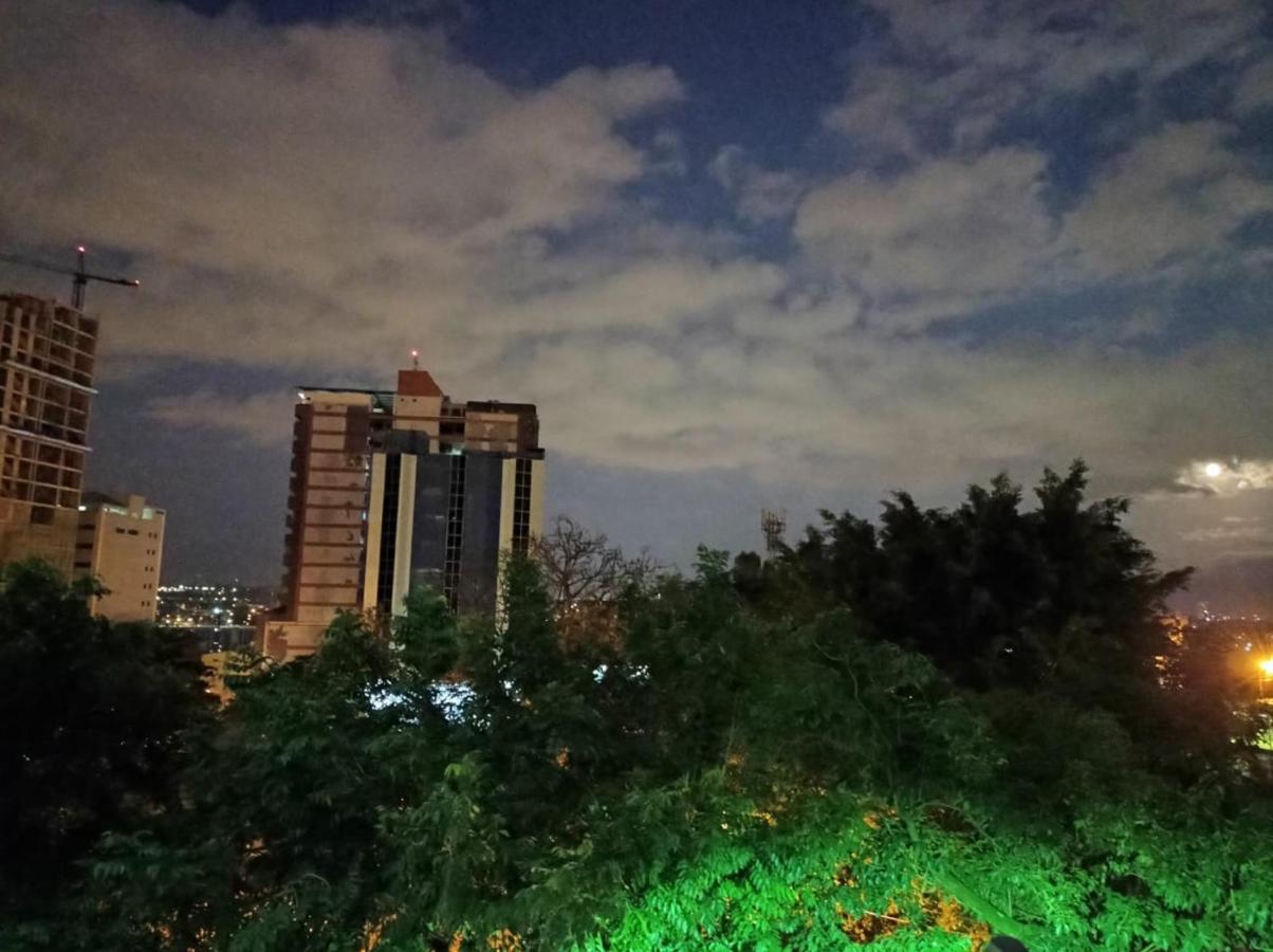 Amplio Y Comodo Apartamento Con Bella Vista En Pleno Centro Ciudad del Este Eksteriør bilde