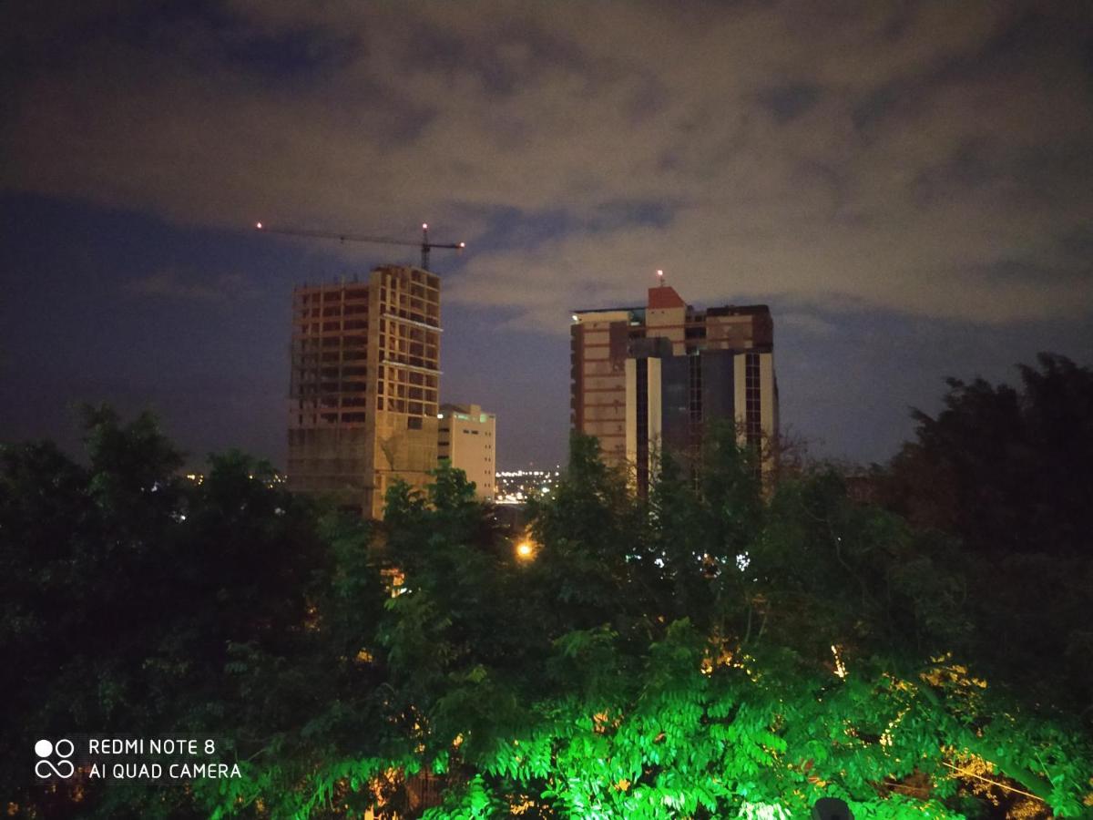 Amplio Y Comodo Apartamento Con Bella Vista En Pleno Centro Ciudad del Este Eksteriør bilde