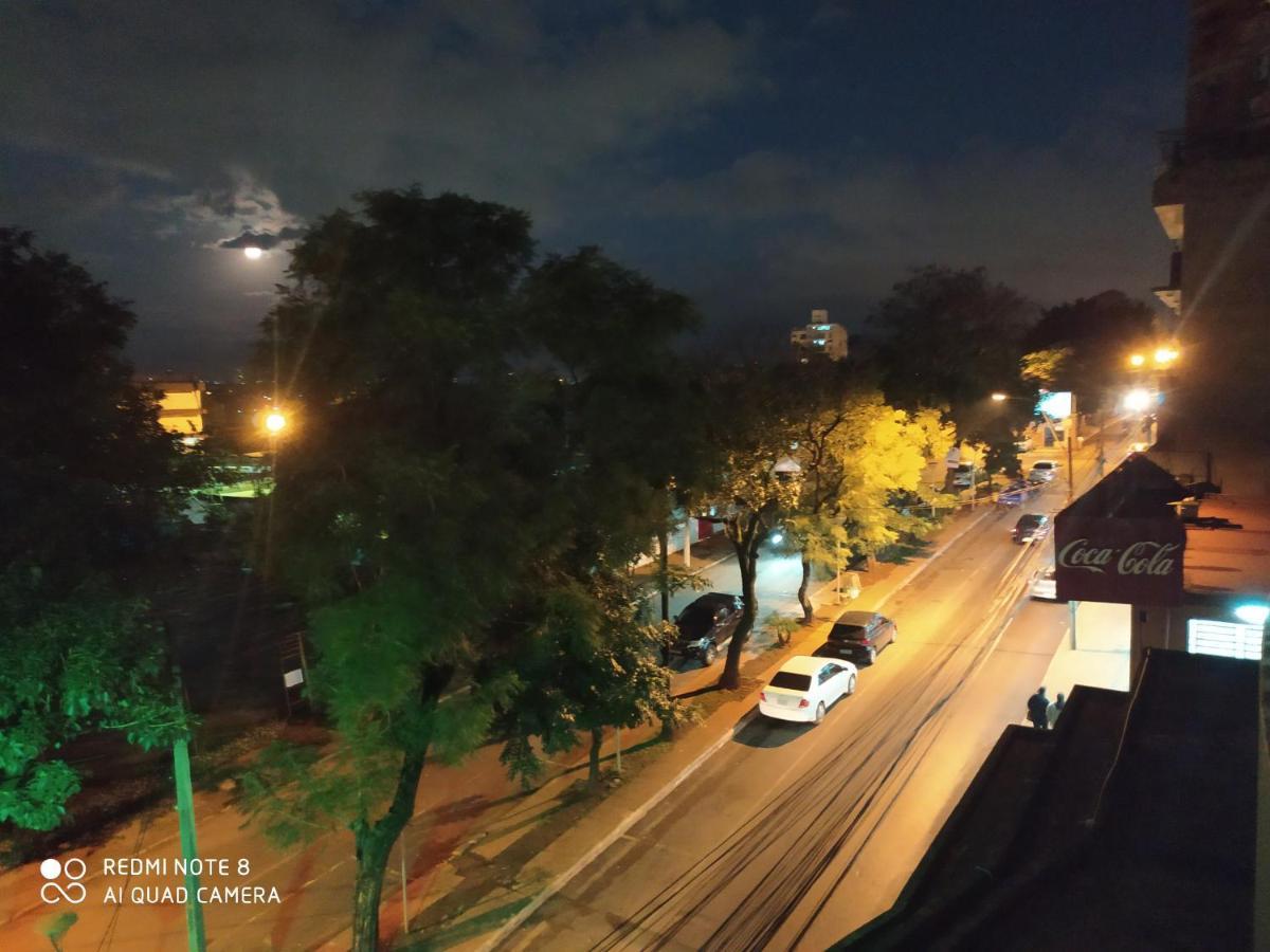 Amplio Y Comodo Apartamento Con Bella Vista En Pleno Centro Ciudad del Este Eksteriør bilde