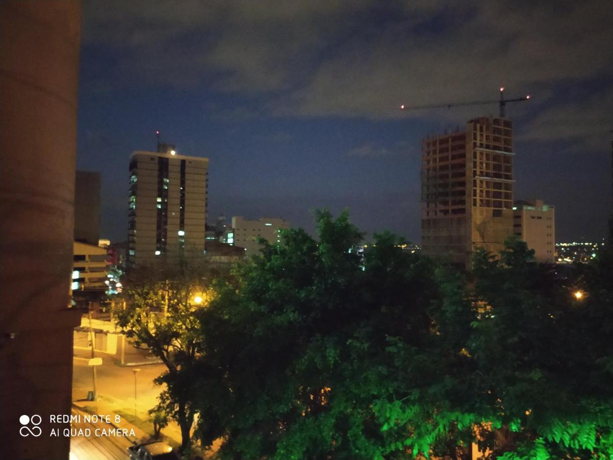 Amplio Y Comodo Apartamento Con Bella Vista En Pleno Centro Ciudad del Este Eksteriør bilde